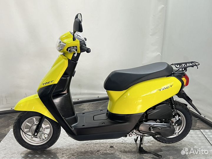 Скутер Honda Tact