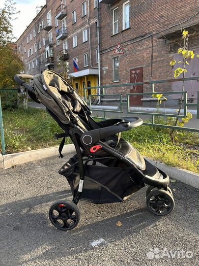 Прогулочная коляска складная