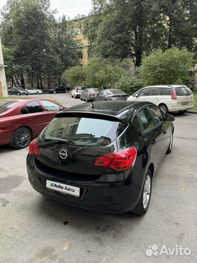 Opel Astra 1.6 AT, 2011, 175 000 км