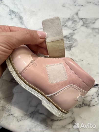 Ботинки демисезонные для девочки 22 размер