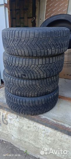 Pirelli Ice Zero FR SUV 215/65 R16 102T