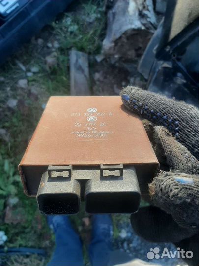 Блок управление стеклоподъемниками Volkswagen poin