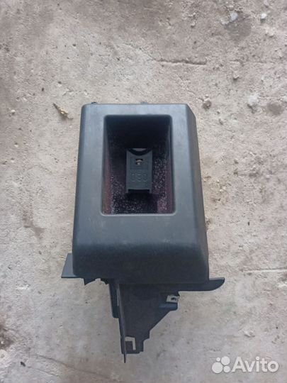 Бардачок левый Land Rover Range Rover L322