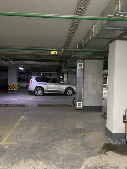 Машиноместо, 30 м²