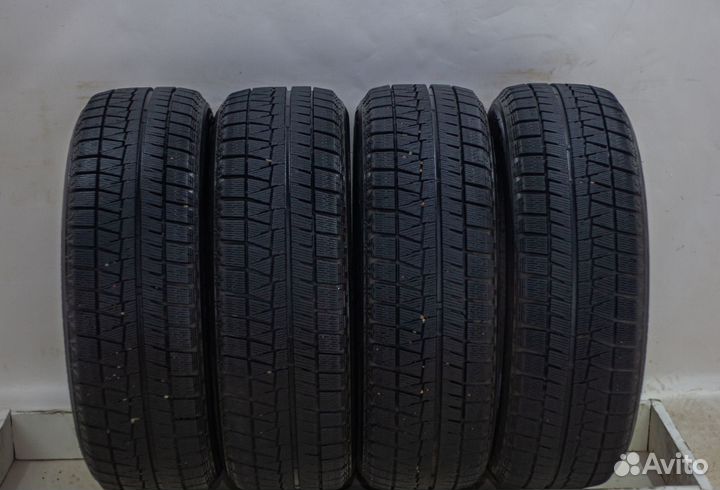 Bridgestone Blizzak Revo GZ 215/60 R17 96S