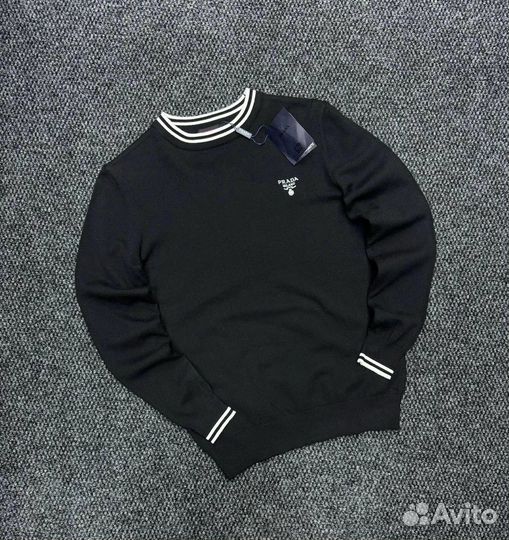 Свитер мужской Prada