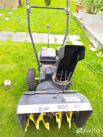 Снегоуборочная машина