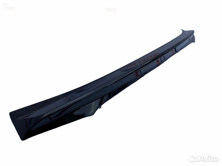 Спойлер под стекло Lexus 570 B9430