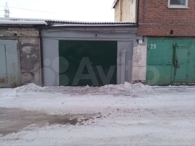 Гараж, > 30 м²