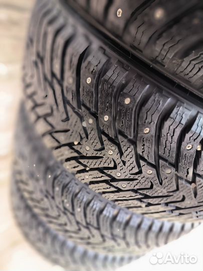 Nokian Tyres Hakkapeliitta 8 215/50 R17