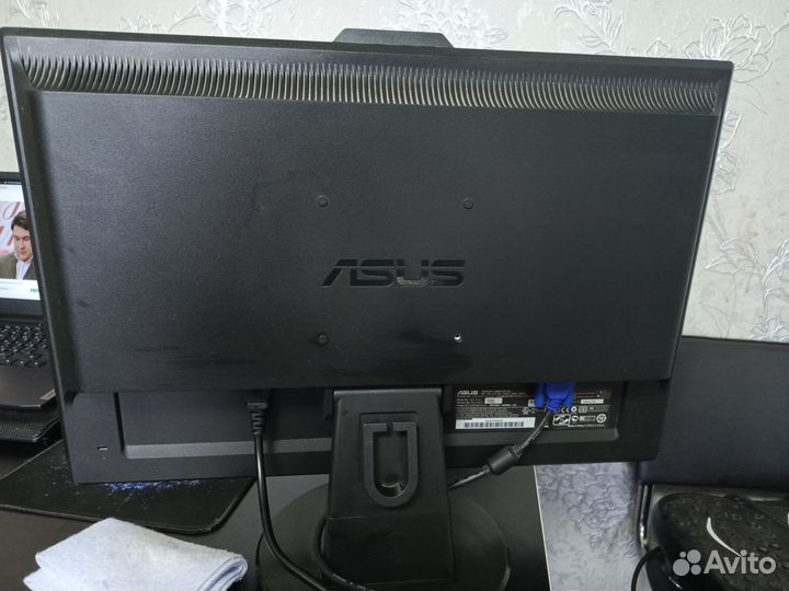 Монитор Asus