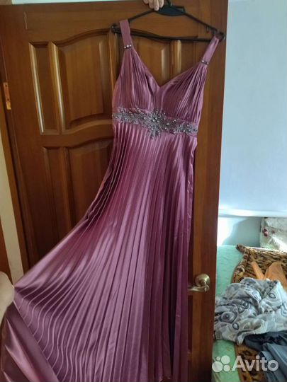 Вечернее платье