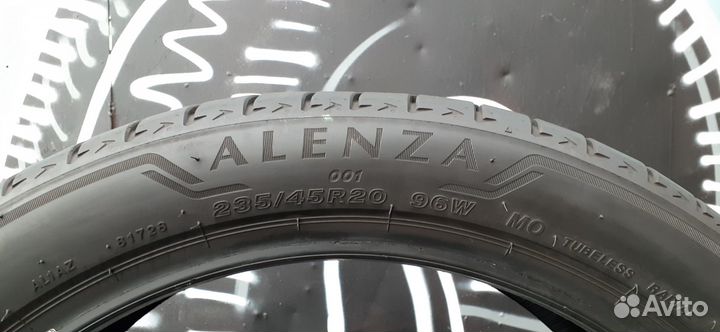 Bridgestone Alenza 001 235/45 R20