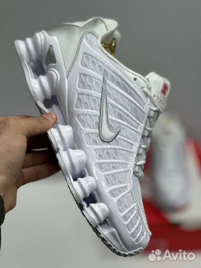 Nike Air Shox: Стиль и Комфорт в одних кроссовках