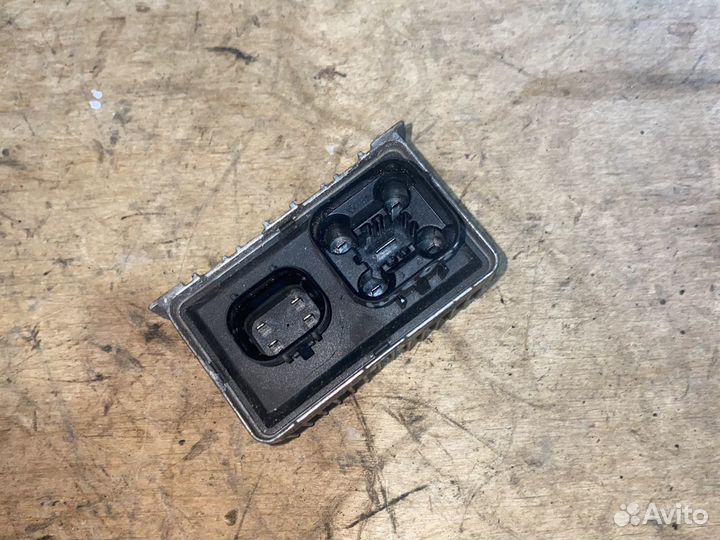 Реле накала свечей 55574293 Opel Insignia