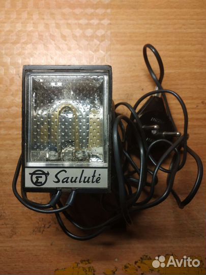 Зеркальный фотоаппарат Зенит ет и фотовспышка