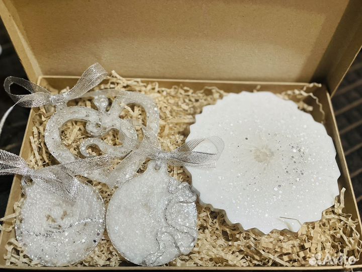 Елочные игрушки из эпоксидной смолы