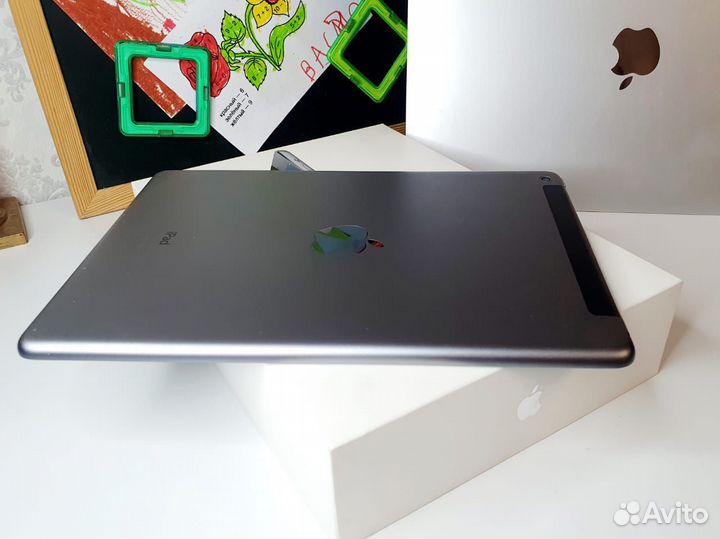 iPad AIR 64gb, SIM, АКБ 83%, полный комплект