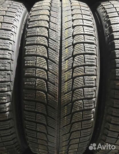 Michelin X-Ice XI3 215/60 R17 98R