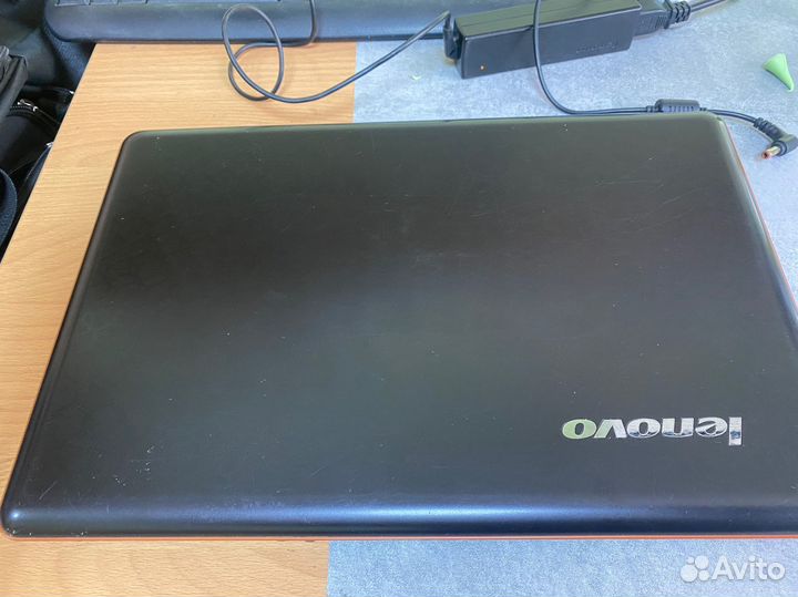 Lenovo Y550