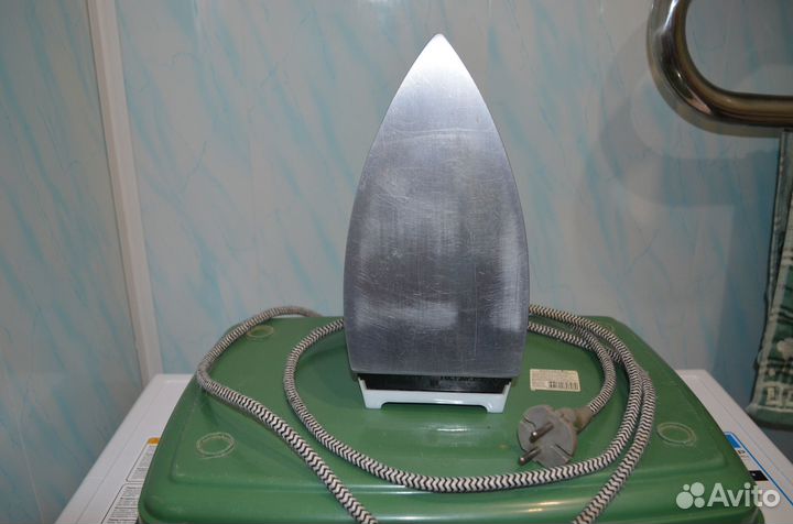 Утюг ут 1000-1,2.220