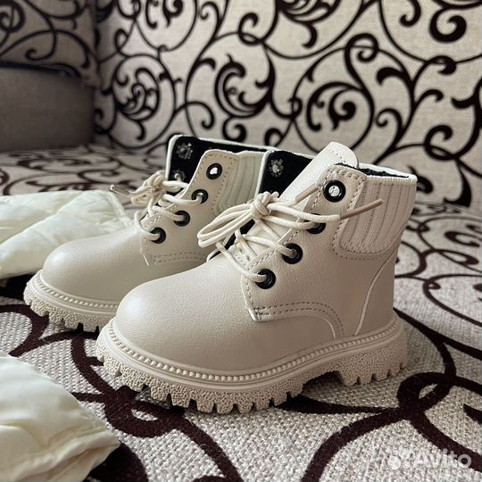 Ботинки детские новые