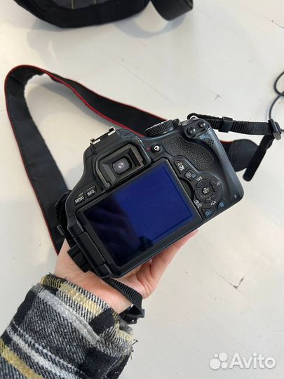 Фотоаппарат Canon EOS 600D и объектив Kit 18-55