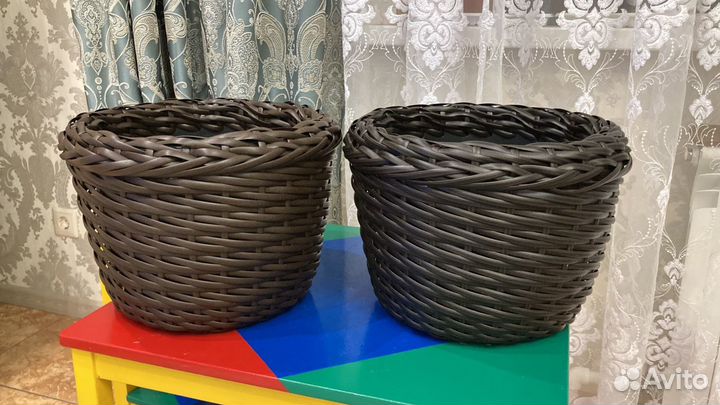 Кашпо для цветов из ротанга