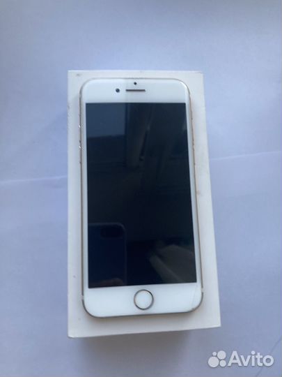 Телефон iPhone 7