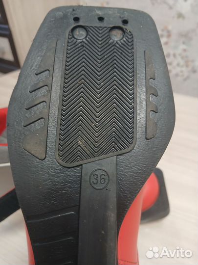 Лыжные ботинки