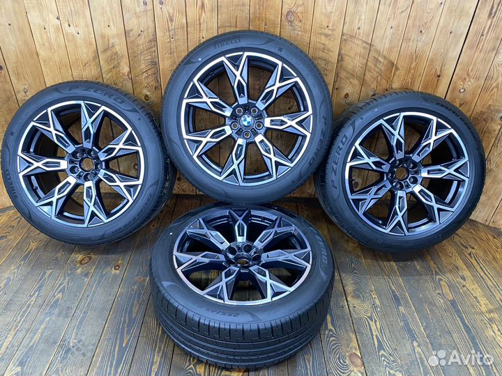 Оригинальные колеса на BMW 7 series VII G70 R20
