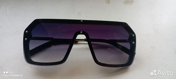 Солнцезащитные очки