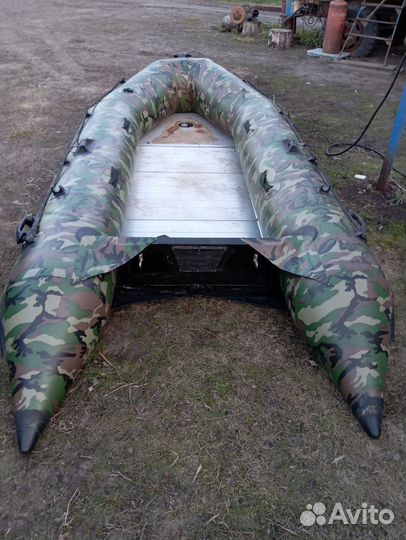 Надувная лодка 