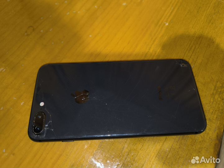 iPhone 8 Plus, 64 ГБ
