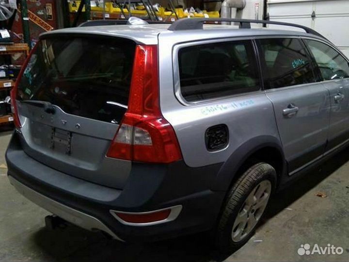Volvo XC70 2008 год по болтам