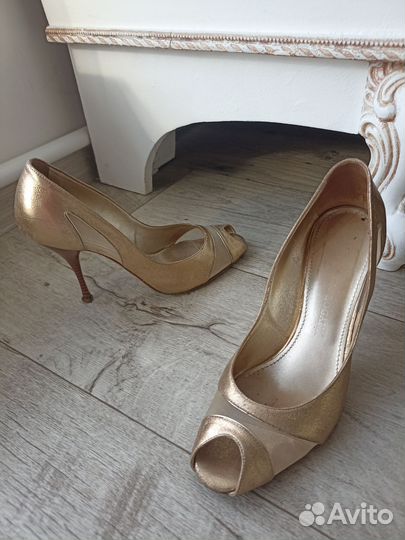 Итальянские туфли золотые 38