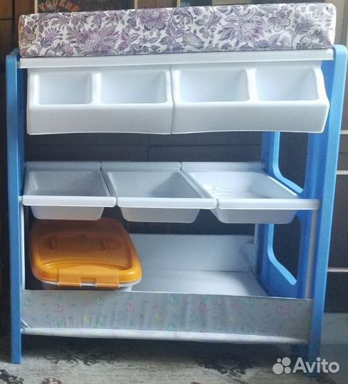 Пеленальный столик с ванночкой