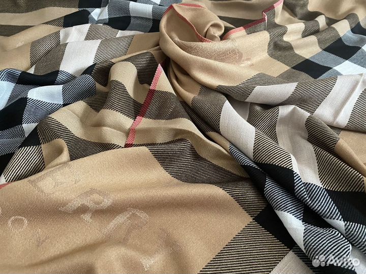 Женская кашемировая шаль Burberry