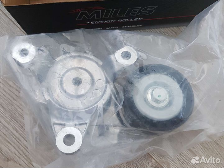 Ролик натяжной citroen C4