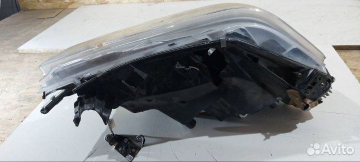 Фара светодиодная передняя правая Dodge Ram