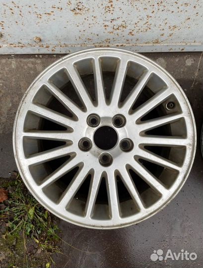 Литой диск r17 5x108