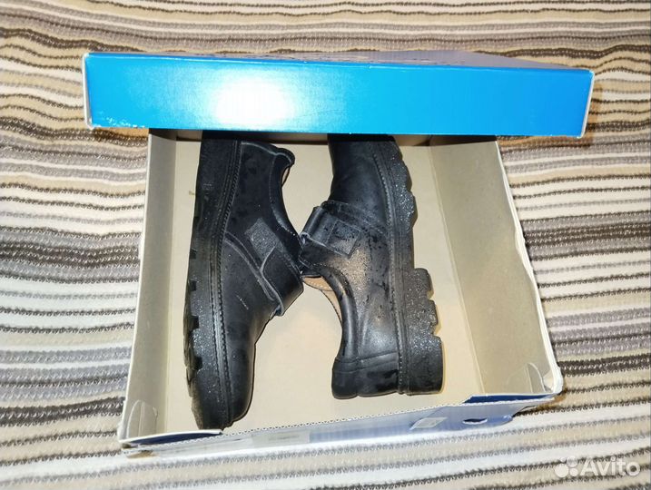 Ботинки демисезонные оригинал 