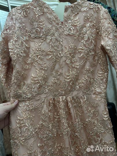 Вечернее платье 46 размера новое