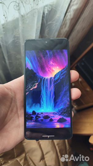 Продается телефон Samsung Galaxy A71