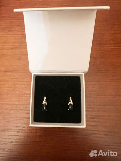 Золотые серьги с натуральным агатом