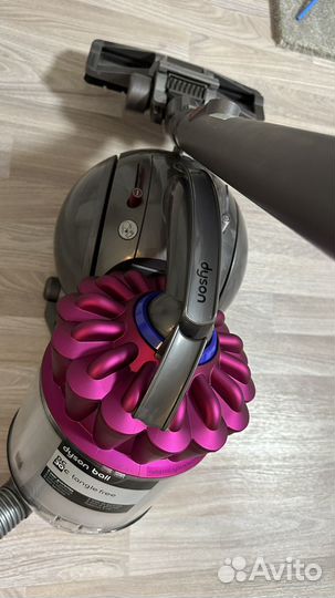 Пылесос Dyson ball DC30c tangle free