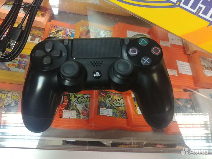 Playstation 4 PRO 7208B