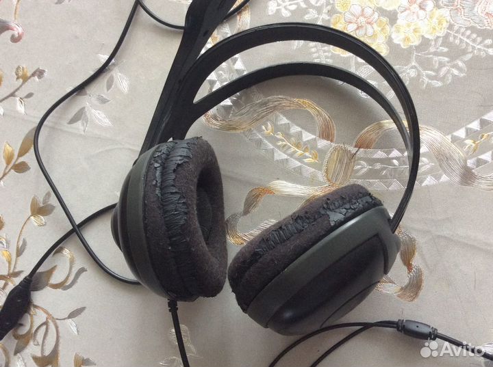 Наушники с микрофоном