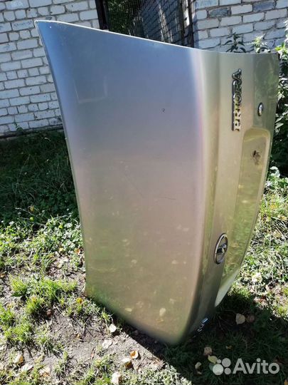 Крышка багажника Приоры