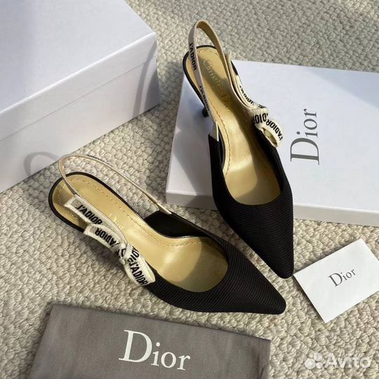 Женские туфли dior